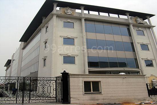 30000 sq Ft Bare Shell rent in sector 65 noida 9911599901