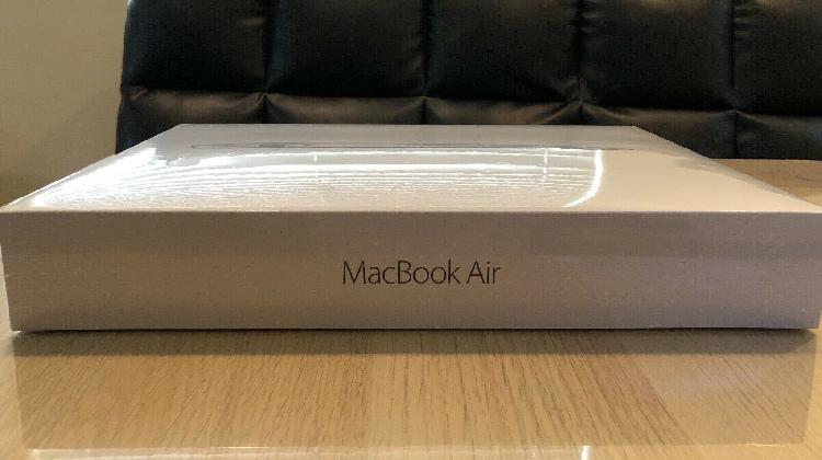 Brand new original Apple MacBook Air 2019 Space Gray 13 Toug