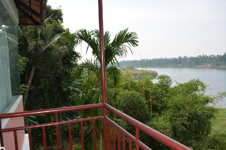 LUXURIOUS 3 BHK RIVER VIEW HOUSE FOR SALE IN PALAKKAD TOWN