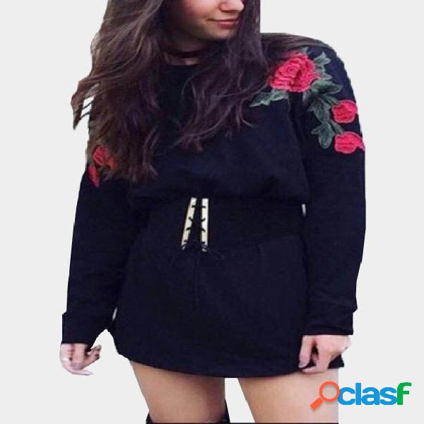 Black Rose Embroidered Pattern Round Neck Long Sleeves