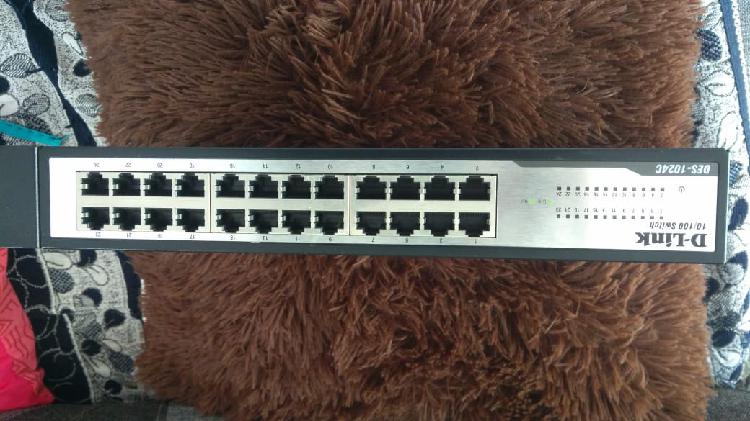DLink DES1024C 24Port 10100Mbps Unmanaged Ethernet Switc