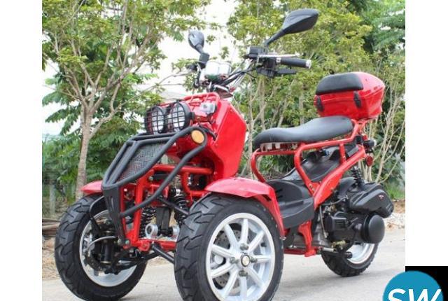 For sale 50cc Three-Wheel Ruckus Style Trike Scooter Moped