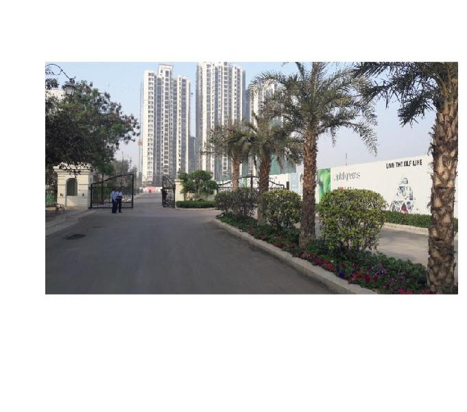 DLF Capital Greens – Ready to move-in 3BHK at Rs. 1.78 Cr