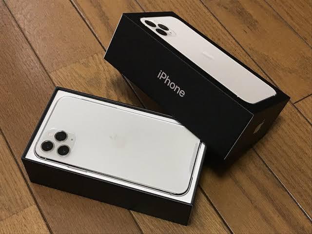 Apple iPhone 11 Pro Whatsaap Chat 9643390259