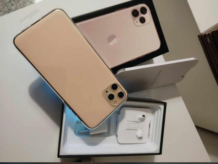 Selling iPhone 11 Pro iPhone X whatsapp 13072969231