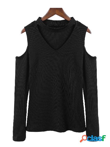 V-neck Front Cold Shoulder Thermal Top in Black