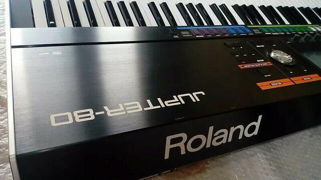 Good Roland Jupiter80 Synthesizer