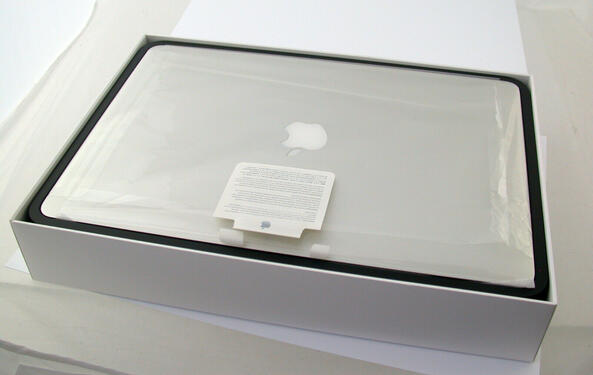 Apple MacBook Pro 16 1TB Intel Core i7 26 GHz 32 GB