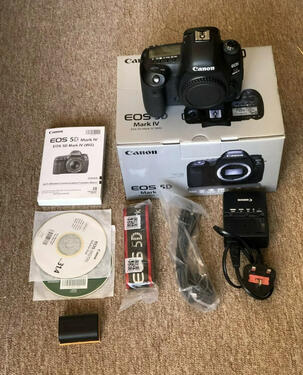 Brand new canon 5d mark iv with complete accessories for sal