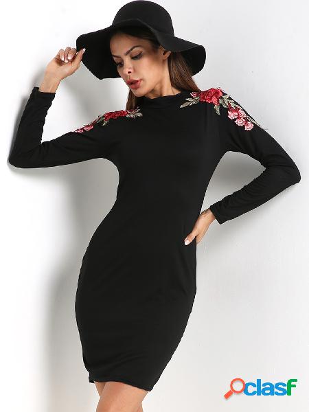 Black Flowers Embroidered Round Neck Long Sleeves Dress