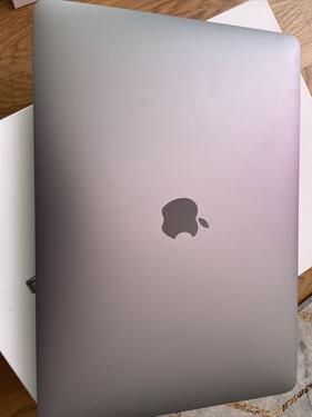 NEW SEALED  Apple MacBook Air th Gen Quadcore