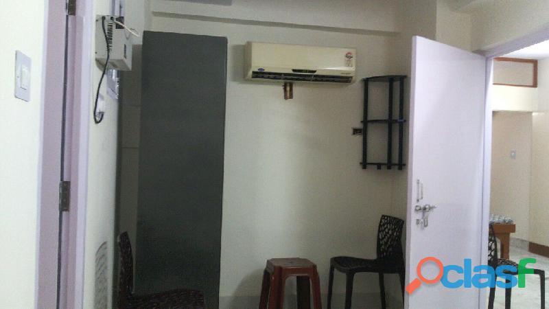 1 Bhk FULLY FURNISHED BRIONG ROAD A/C,FRIDGE,DOUBLE BED