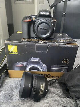 Nikon D Digital SLR Camera with mm lens