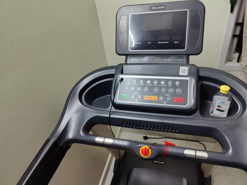 TREADMILL FOR SALE BRAND NEW SINGLE OWNER