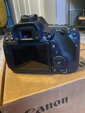 Cann EOS 80D Large Kit 242 MP Digital SLR Camera 50mm len